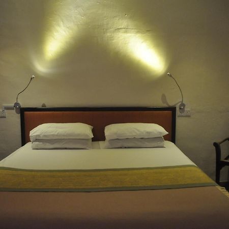 Red Inn Court George Town Eksteriør bilde
