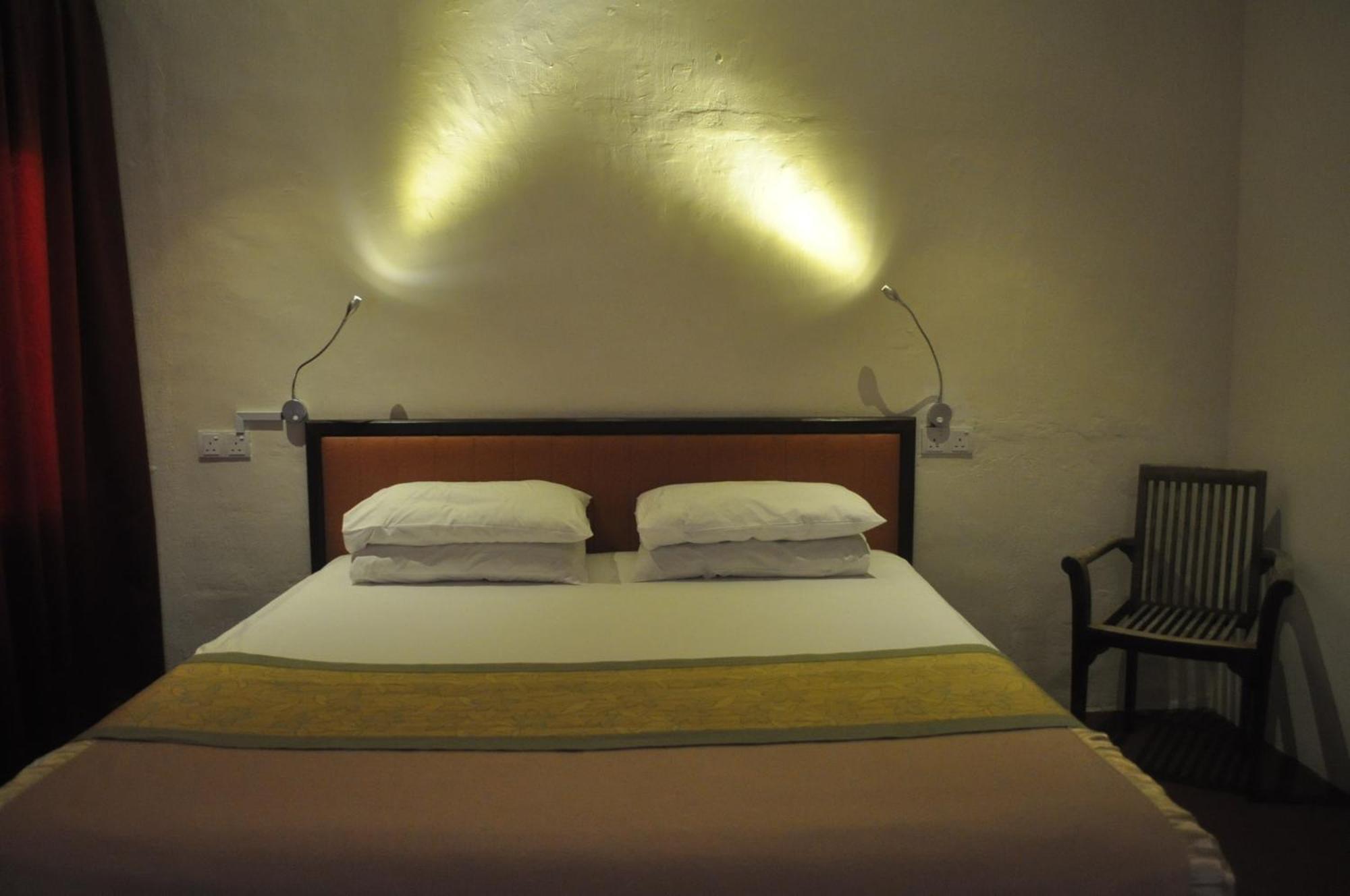 Red Inn Court George Town Eksteriør bilde