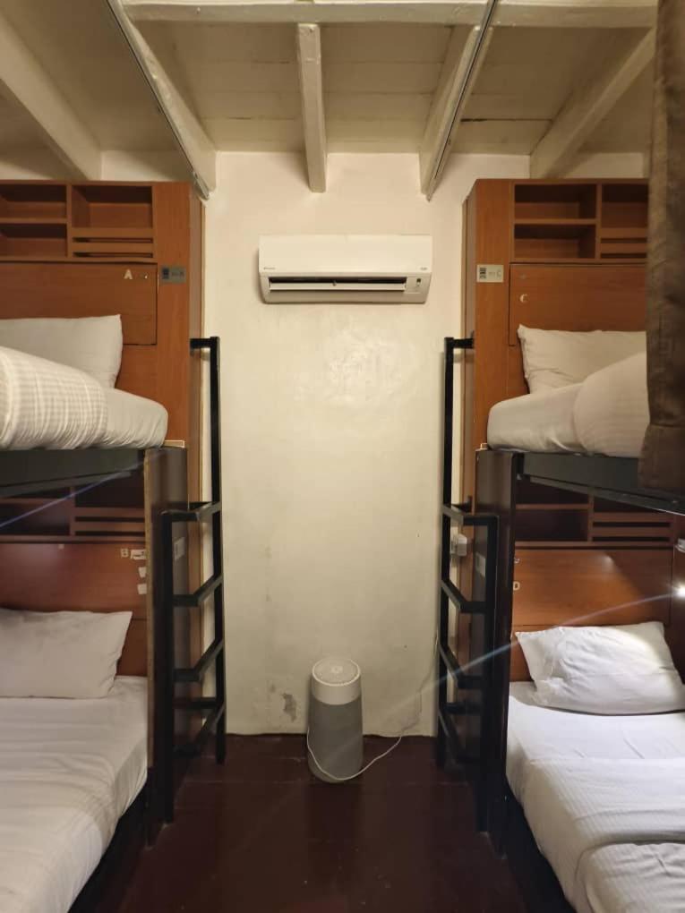 Red Inn Court George Town Eksteriør bilde