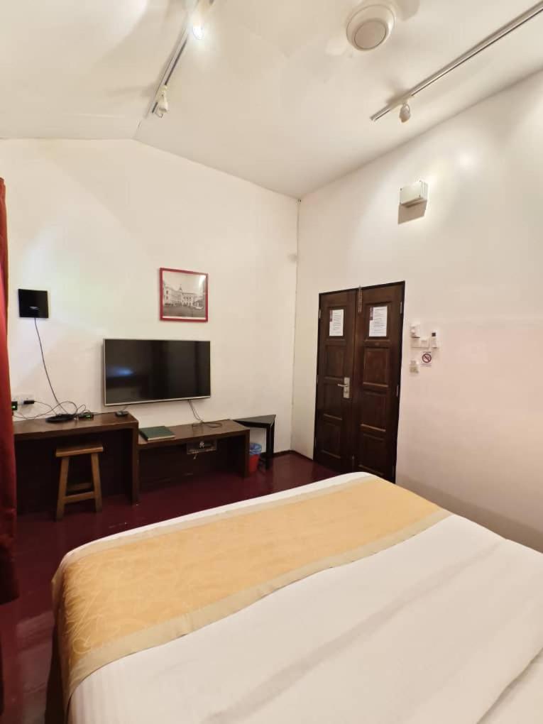 Red Inn Court George Town Eksteriør bilde