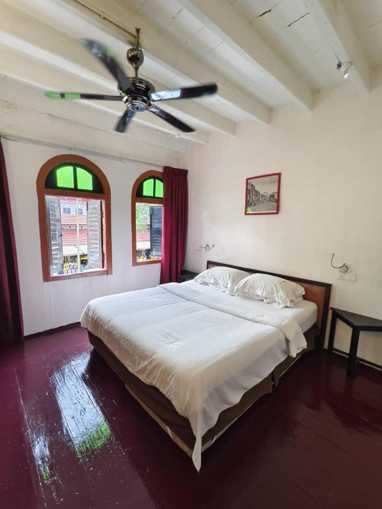 Red Inn Court George Town Eksteriør bilde