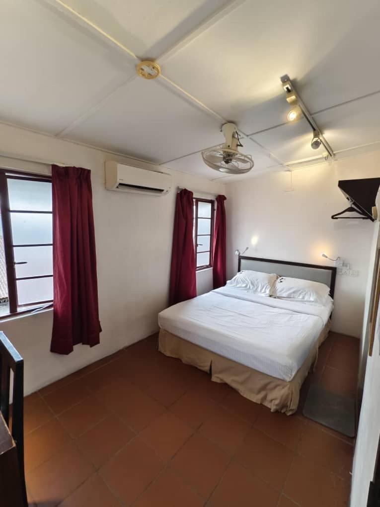 Red Inn Court George Town Eksteriør bilde