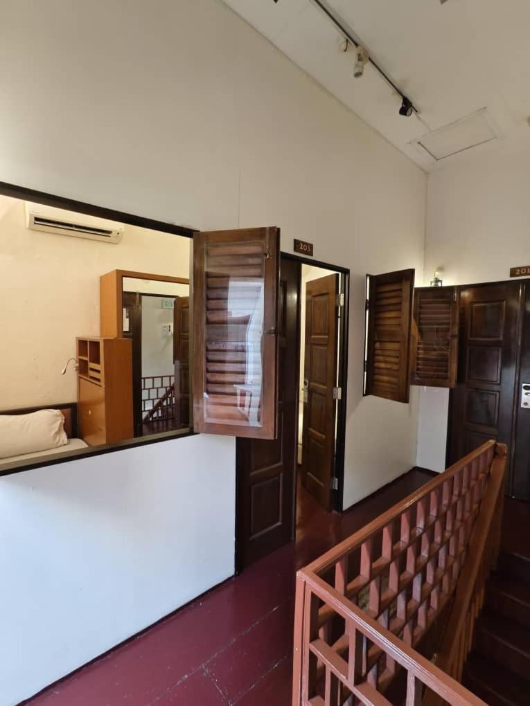 Red Inn Court George Town Eksteriør bilde